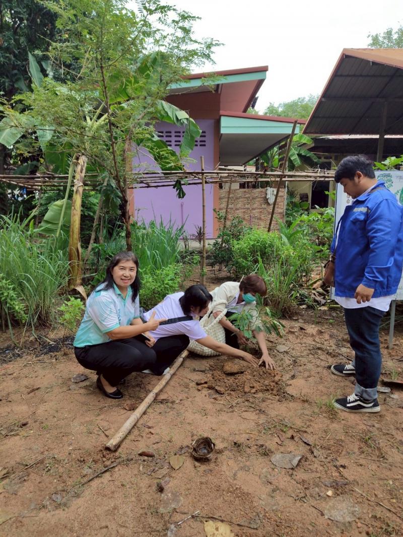 15. ร่วมกันปลูกต้นไม้ เนื่องในวันต้นไม้แห่งชาติ 11 พฤษภาคม 2568